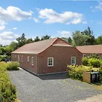 Merit - 3-2km From The Sea By Interhome